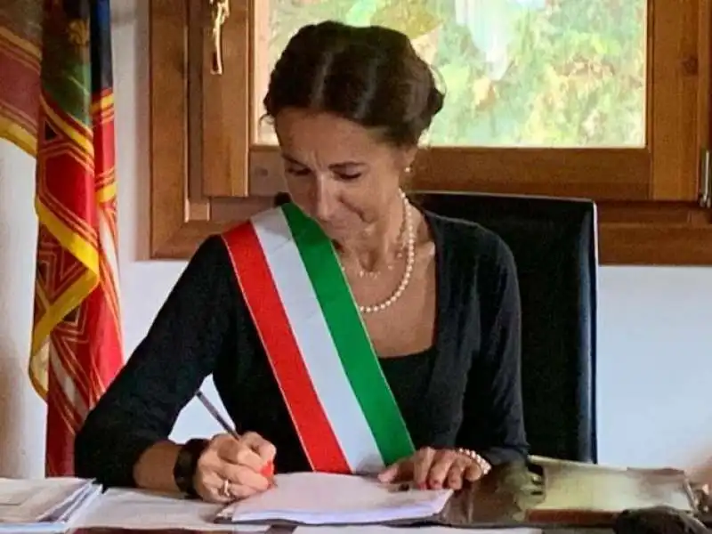 antonella argenti sindaco villa del conte