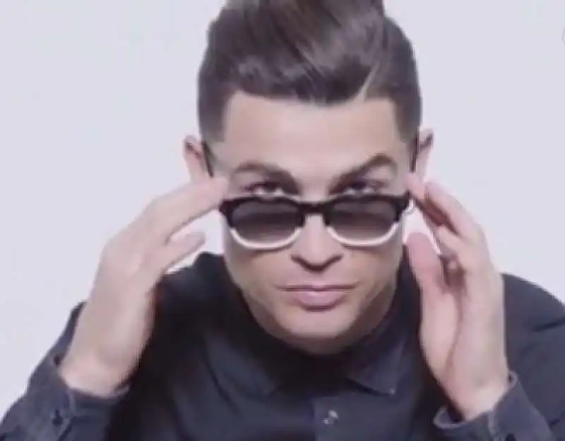 CRISTIANO RONALDO NELLO SPOT PER GLI OCCHIALI ITALIA INDEPENDENT