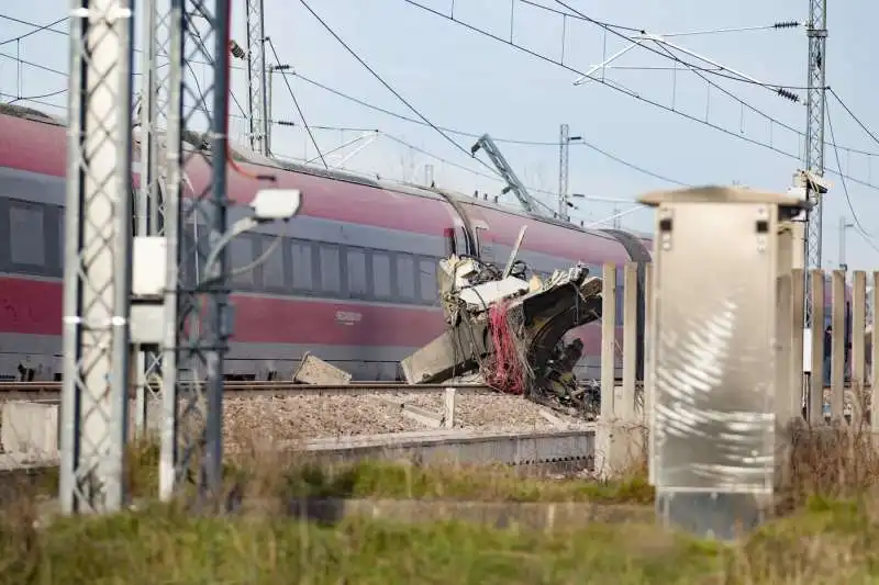 frecciarossa deragliato a lodi 3