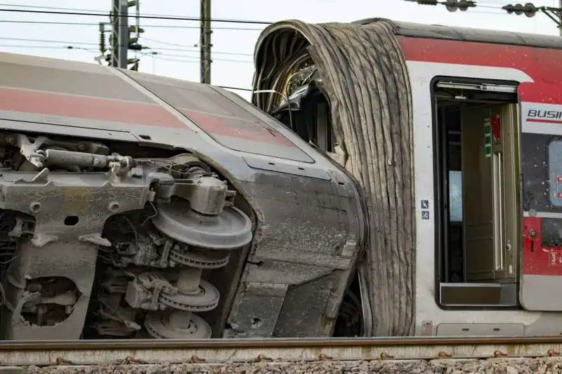 frecciarossa deragliato a lodi 6