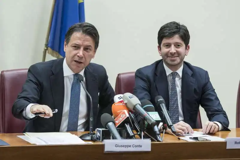 GIUSEPPE CONTE ROBERTO SPERANZA