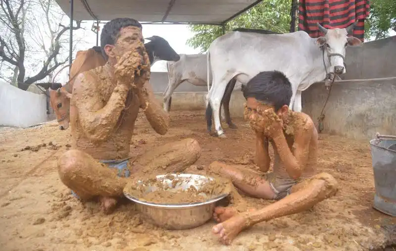 il bagno nella cacca