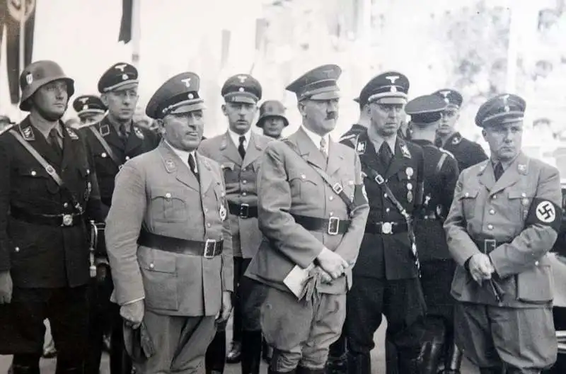 il nazismo visto dalla guardia del corpo di hitler 25