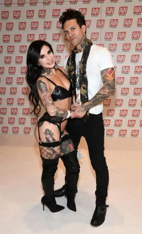 joanna angel e small hands   avn awards