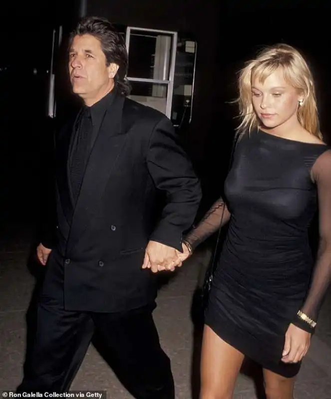 jon peters con pamela anderson nel 1989