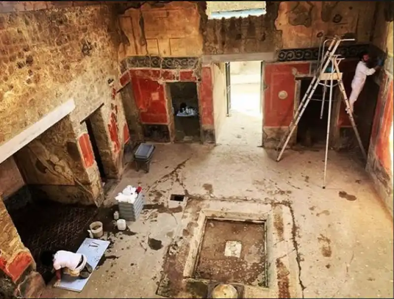 LA CASA DEGLI AMANTI A POMPEI 