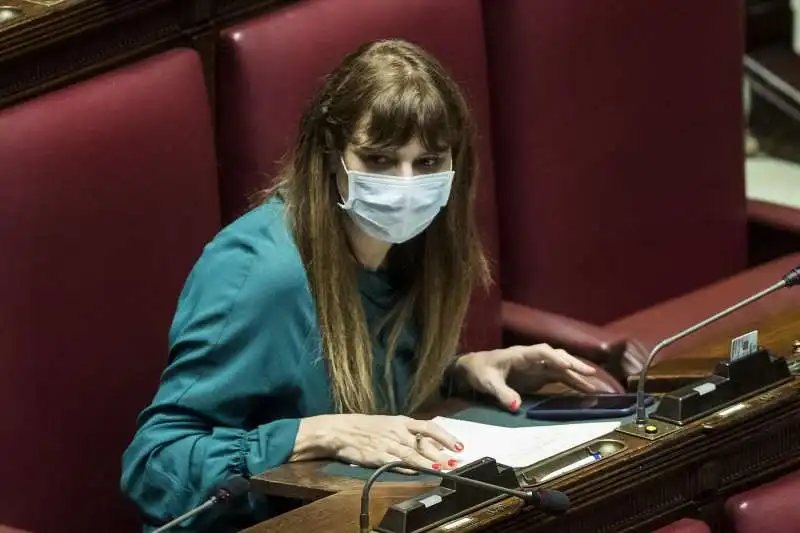 maria teresa baldini con la mascherina a montecitorio 1