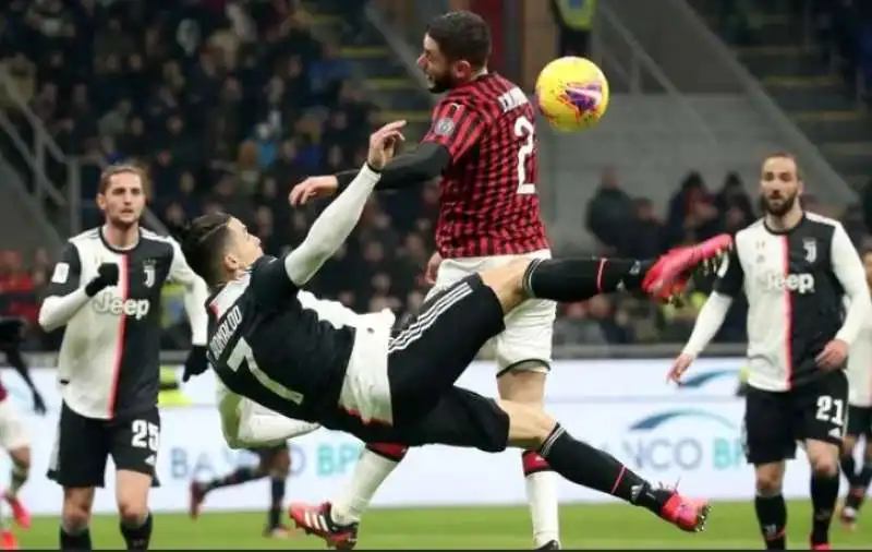 MILAN JUVENTUS - IL TOCCO DI CALABRIA SULLA ROVESCIATA DI CRISTIANO RONALDO 