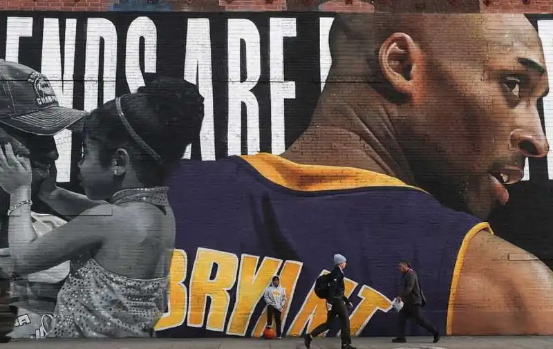 murale di kobe bryant 2