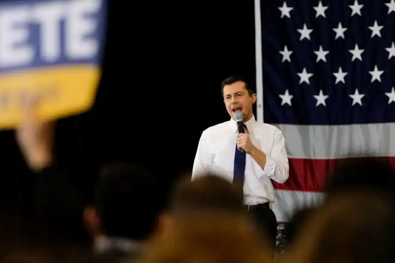 pete buttigieg in campagna elettorale a nashua in new hampshire 16