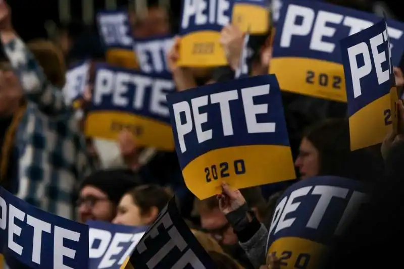 pete buttigieg in campagna elettorale a nashua in new hampshire 5