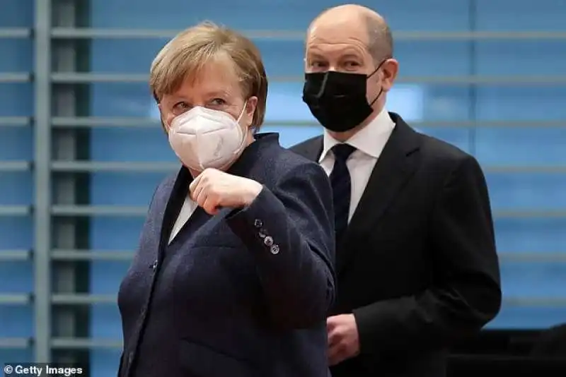 angela merkel e olaf scholz,