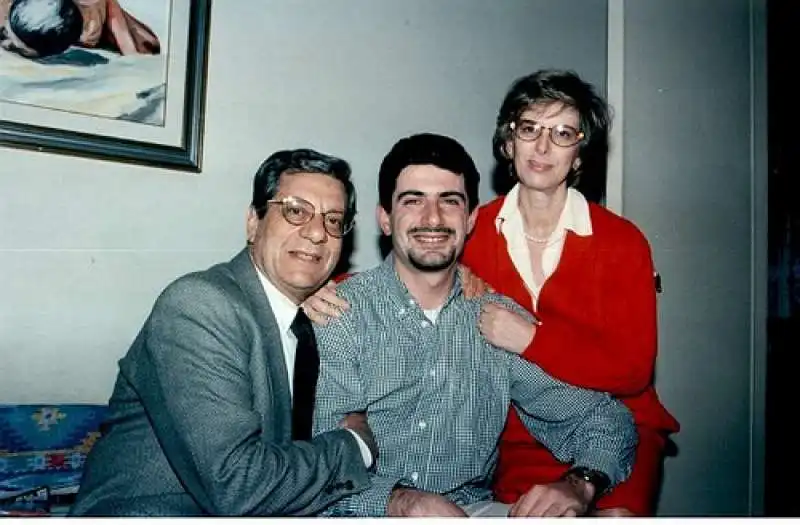 attilio manca con mamma angela e il padre gino