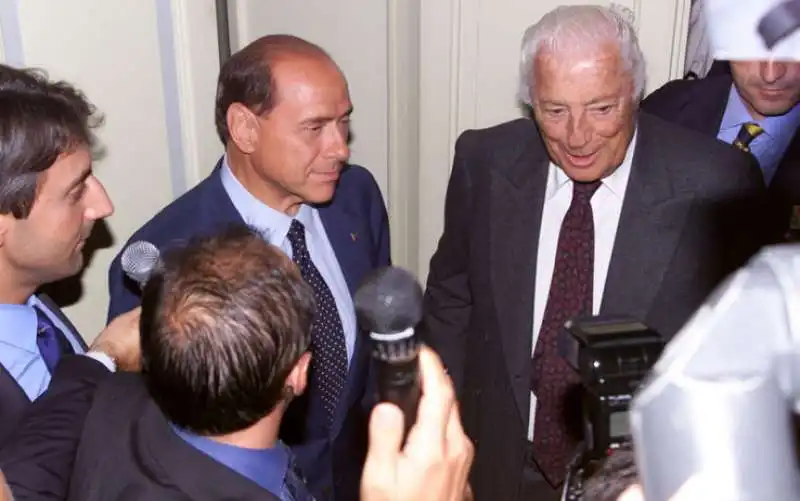 Berlusconi  gianni agnelli