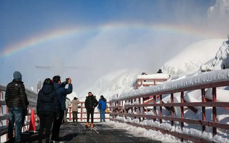 cascate del niagara ghiacciate 12