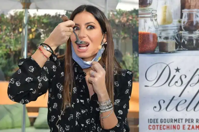 elisabetta gregoraci assapora  foto di bacco (2)