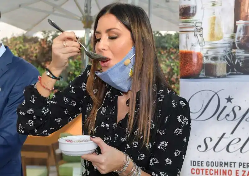 elisabetta gregoraci assapora  foto di bacco (3)