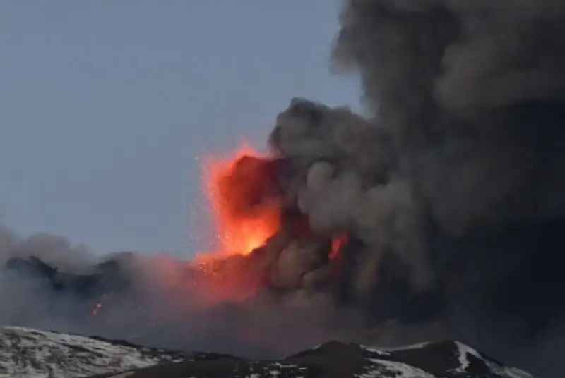 eruzione etna 8