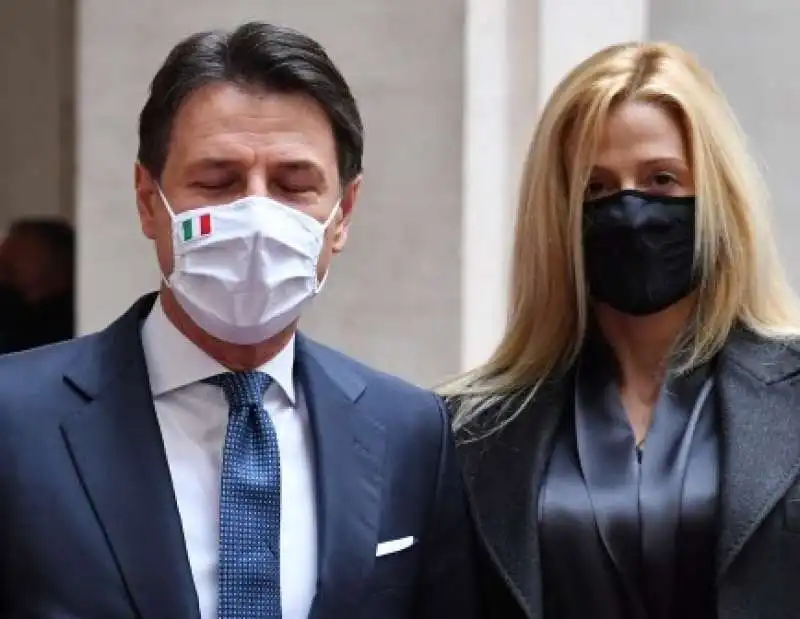 GIUSEPPE CONTE OLIVIA PALADINO