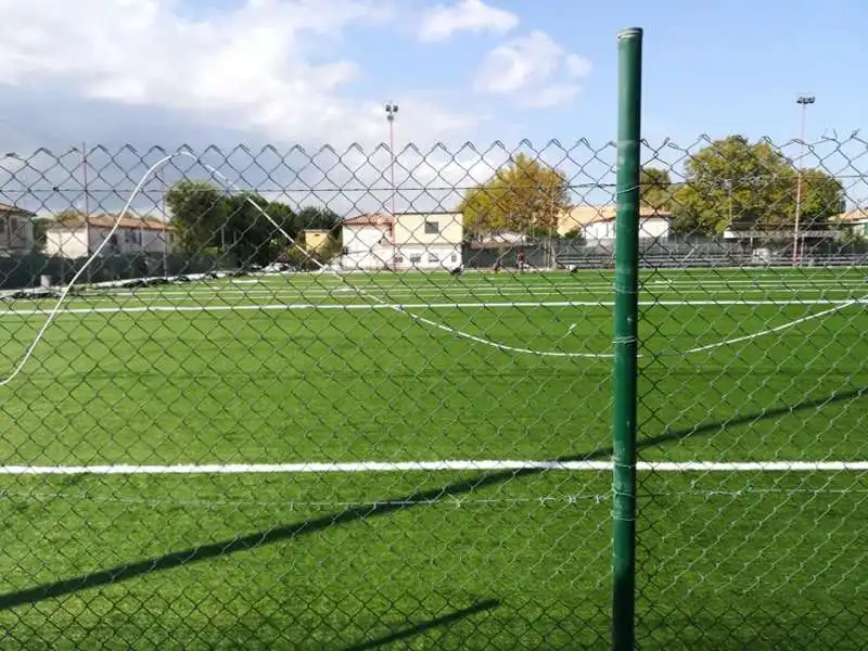 i lavori per il campo di calcio di acilia