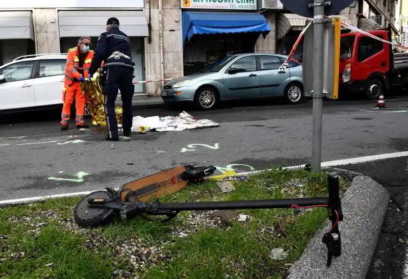 incidente monopattino genova 1