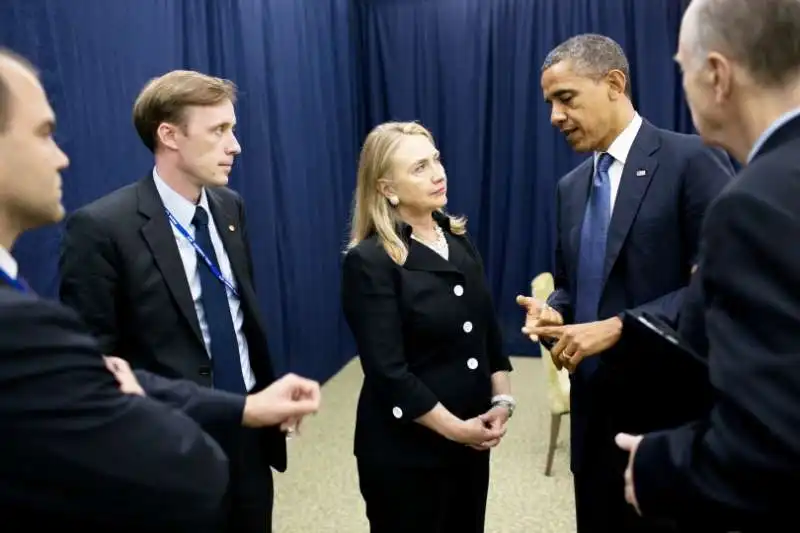 jake sullivan con hillary clinton e barack obama