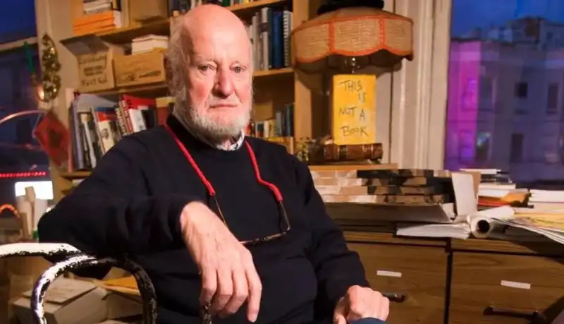 LAWRENCE FERLINGHETTI