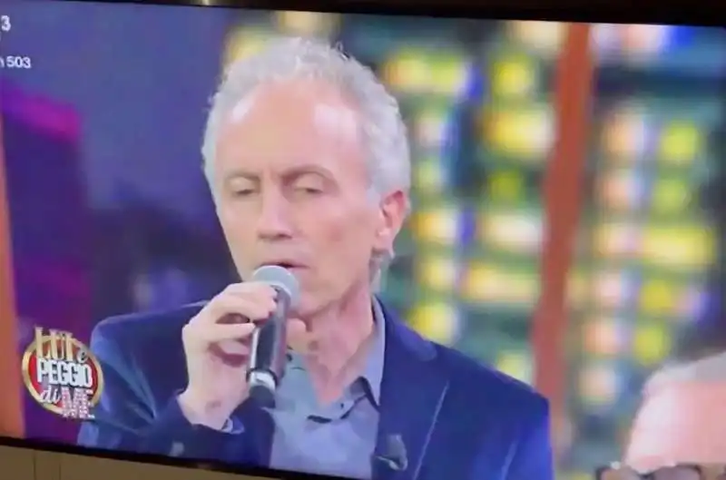 marco travaglio canta renato zero da panariello