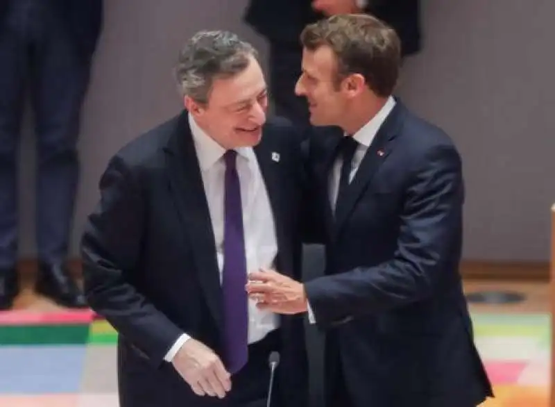 mario draghi emmanuel macron 