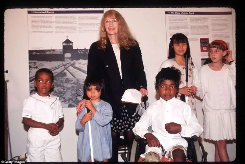 mia farrow e i figli 2