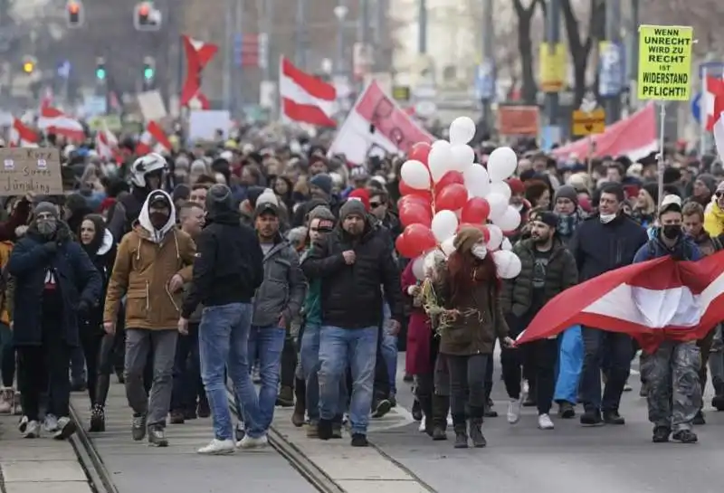 proteste contro il lockdown  a vienna 