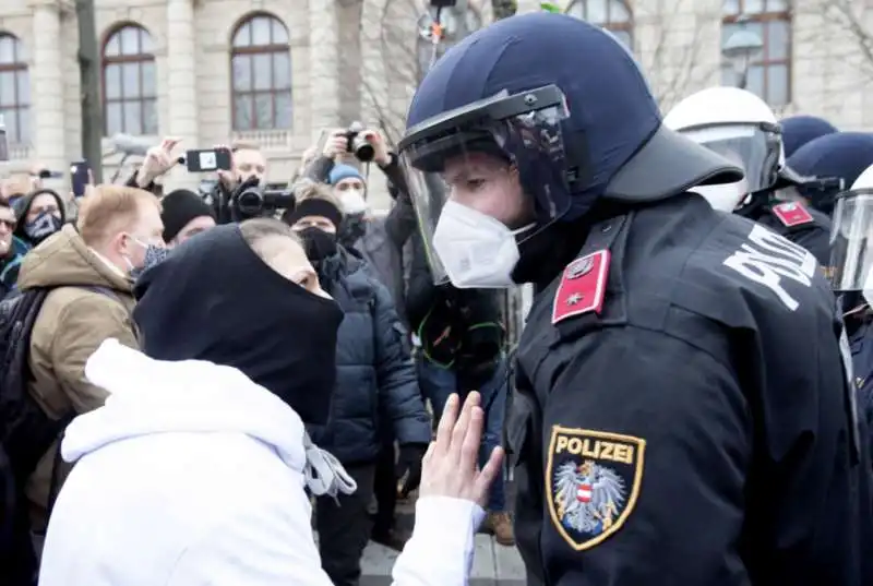 proteste contro il lockdown  a vienna  2