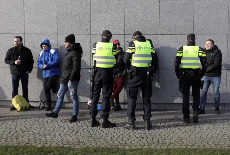 proteste contro il lockdown  amsterdam