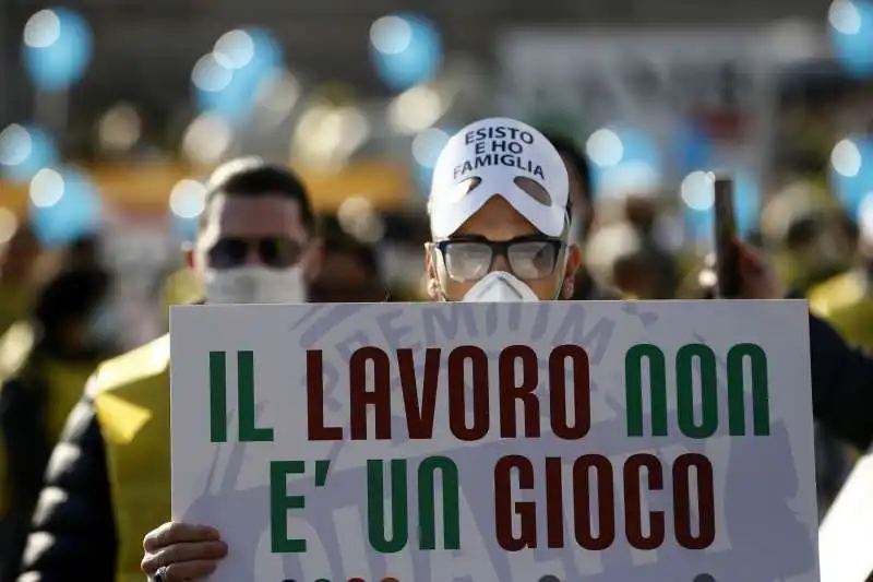 roma, manifestazione dei lavoratori del gioco legale 1