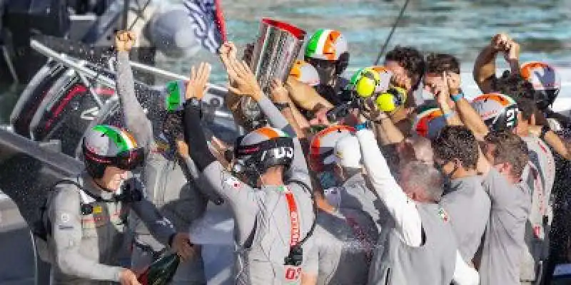 vittoria luna rossa prada cup 4