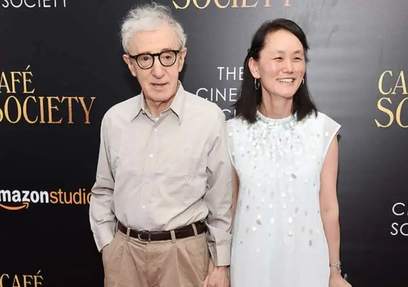 woody allen e soon yi copia