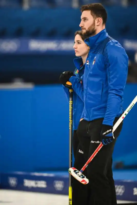 amos mosaner e stefania constantini campioni olimpici di curling 17