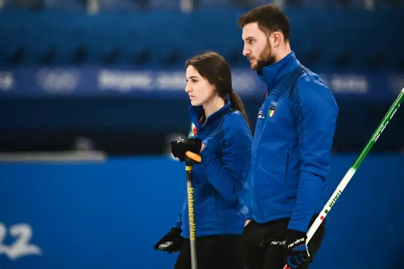 amos mosaner e stefania constantini campioni olimpici di curling 19