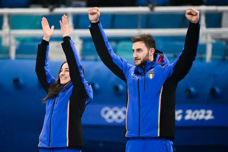 amos mosaner e stefania constantini campioni olimpici di curling 31