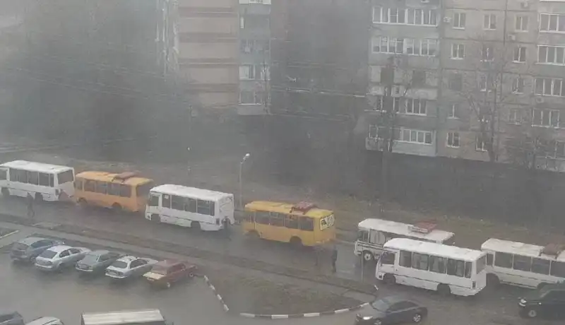 DONETSK ESPLOSIONE AUTOBOMBA