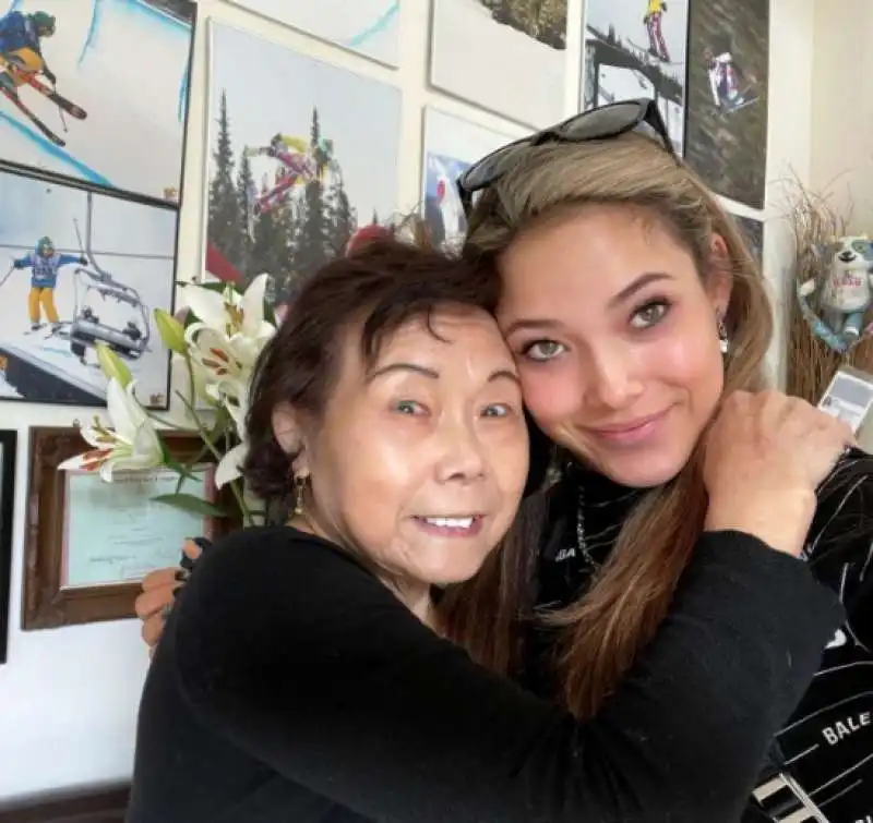 eileen gu con la nonna