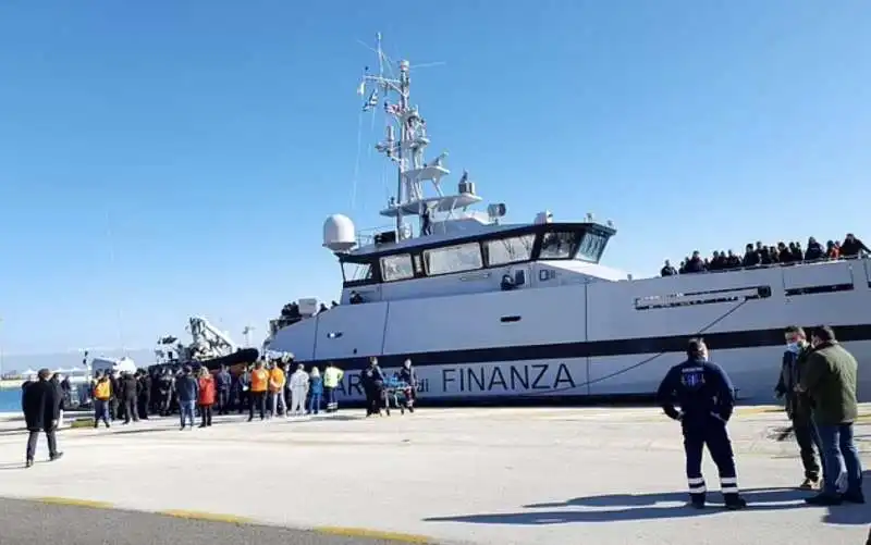 evacuazione passeggeri euroferry olympia  3 