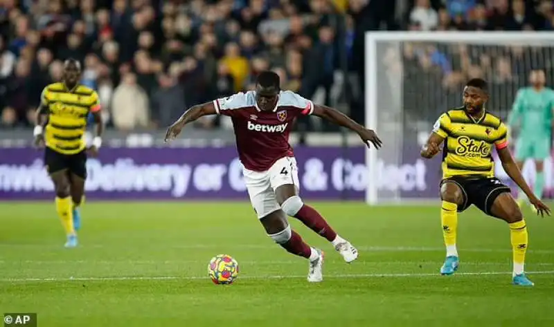 Kurt Zouma contro il Watford