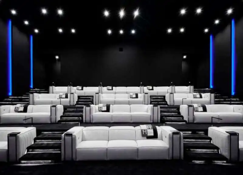 La casa piu cara al mondo a Los Angeles 2 Cinema