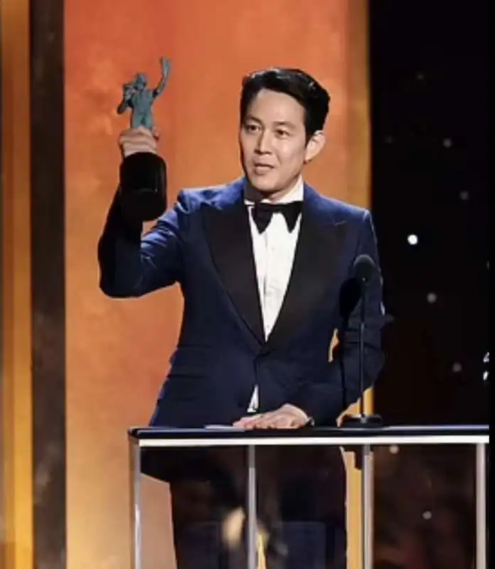 lee jung jae   sag awards