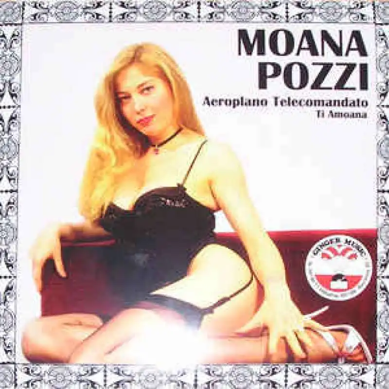 moana pozzi 2