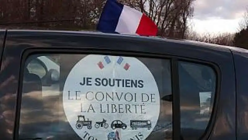 Parigi convoglio della liberta