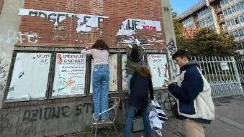 proteste bagno neutro liceo torino 