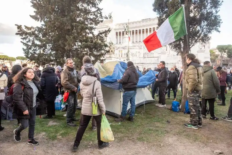 roma, protesta contro il green pass   14 febbraio 2022   11