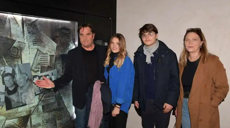 saverio vallone con i figli caterina e raffaele e la moglie paola  foto di bacco